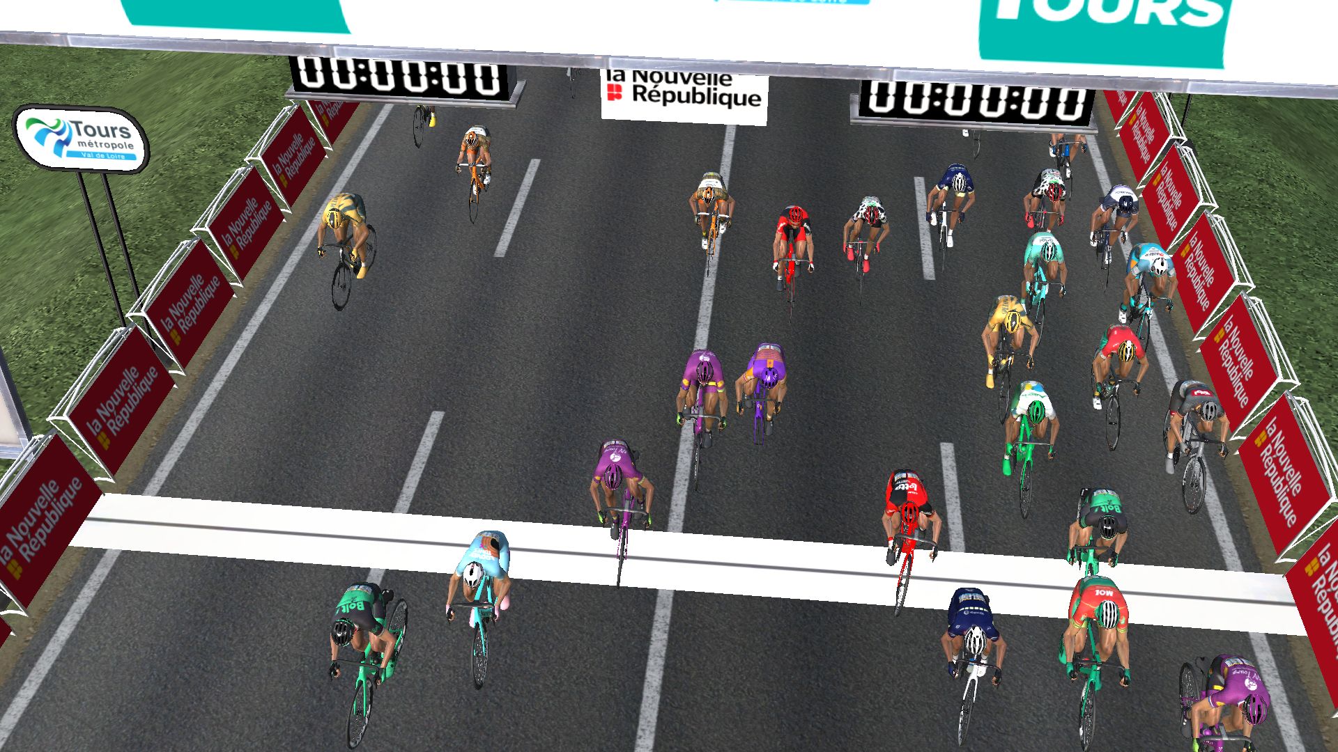 pcmdaily.com/images/mg/2025/Reports/HC/Paris Tours/PT%2015.jpg